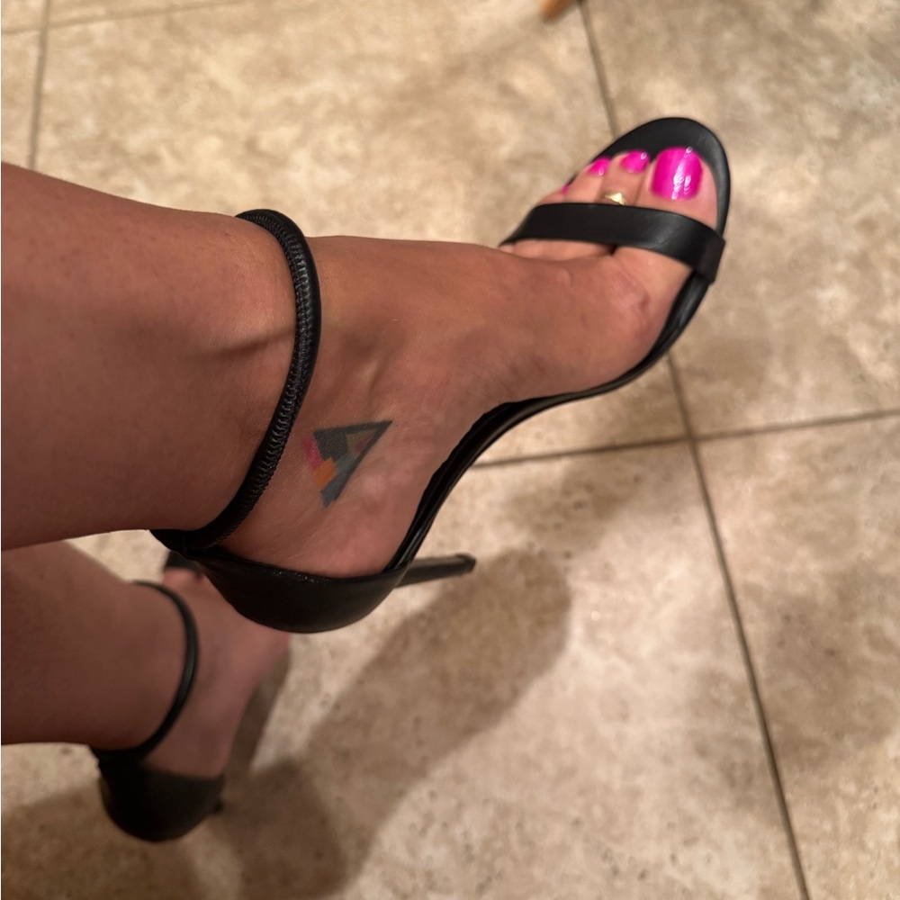 Steve Madden “Soph” Elegant Black Strappy Heels